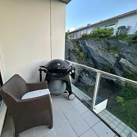 Downtown With 2 Bedrooms And Balcony
