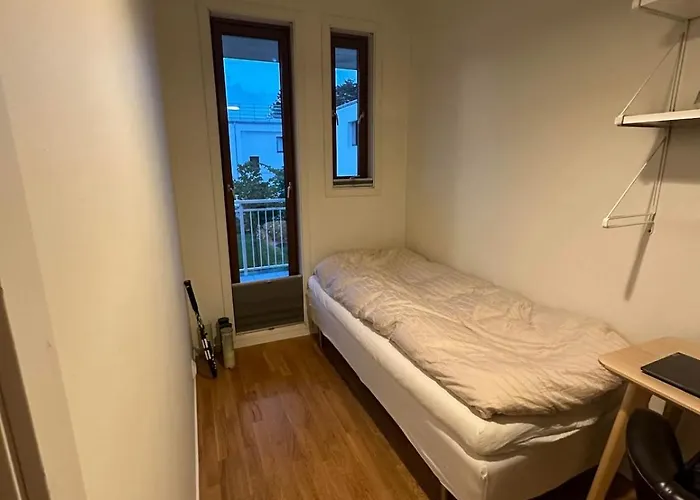 דירה Downtown With 2 Bedrooms And Balcony