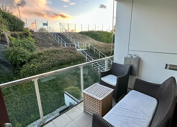 Downtown With 2 Bedrooms And Balcony