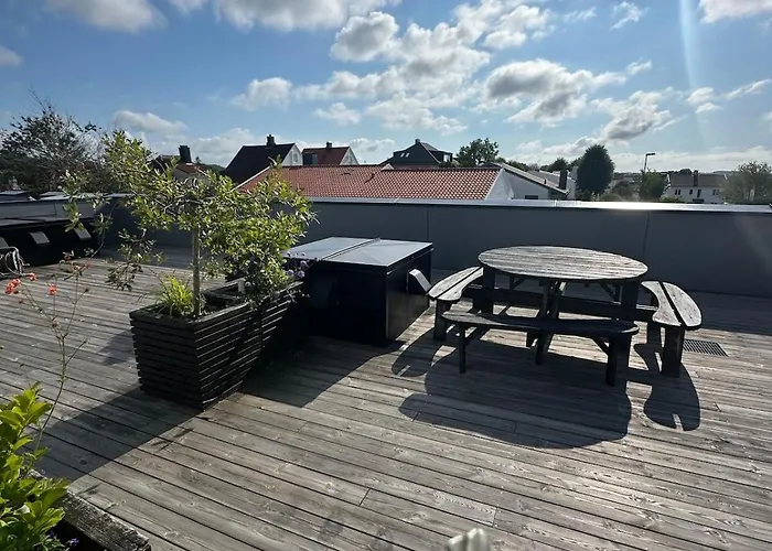 Downtown With 2 Bedrooms And Balcony Apartman