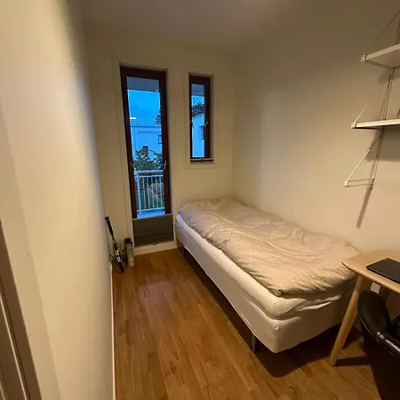 Leilighet Downtown With 2 Bedrooms And Balcony