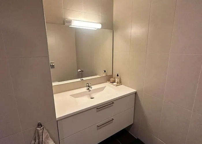 Leilighet Downtown With 2 Bedrooms And Balcony Stavanger